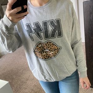 Leopard KISS Crewneck